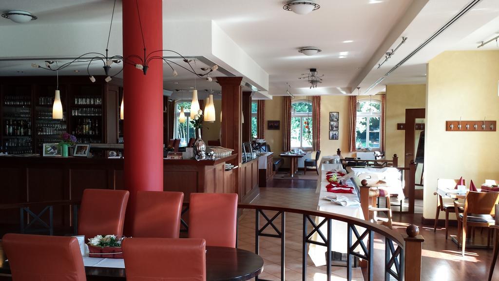 Hotel Restaurant Am Pfauenhof Quakenbrück Exterior foto